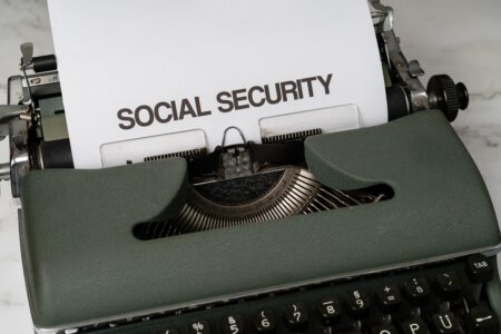 Retirement income planning and analysis of future benefits